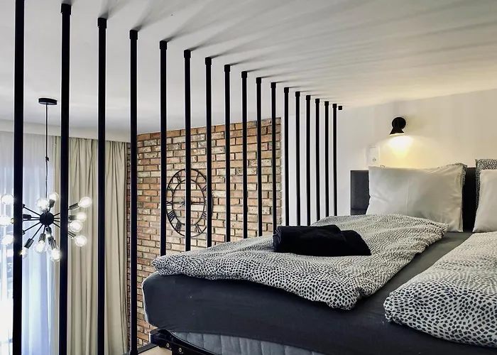 Apartment Premium Jacuzzi For Couples, Old Town